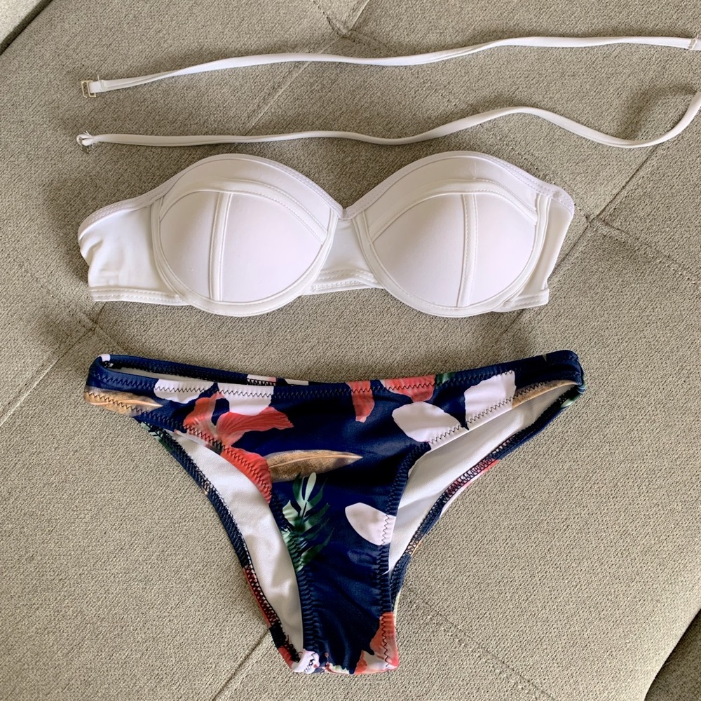 Small Bikini top and bottom